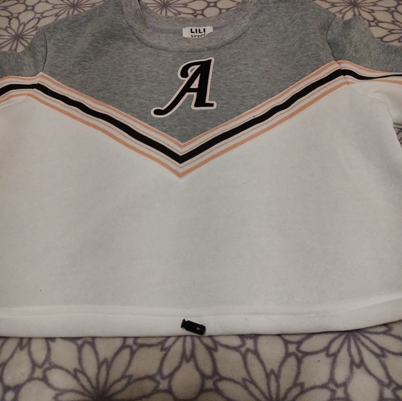 Crewneck - Picture 3 of 5